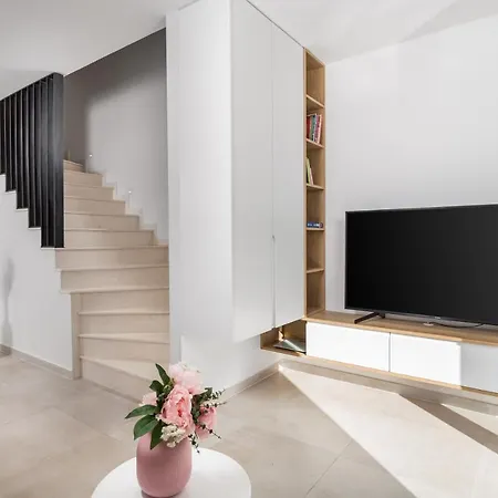 Chillzone - 20m To The Sea, Heated Pool * Trogir