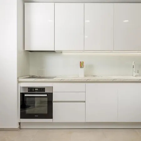 Chillzone - 20m To The Sea, Heated Pool *