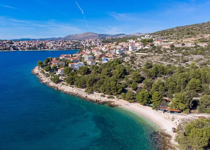 Chillzone - 20m To The Sea, Heated Pool