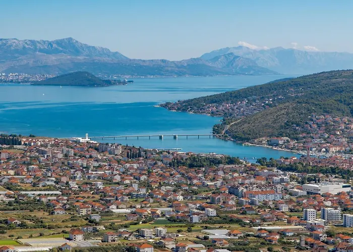 Chillzone - 20m To The Sea, Heated Pool *